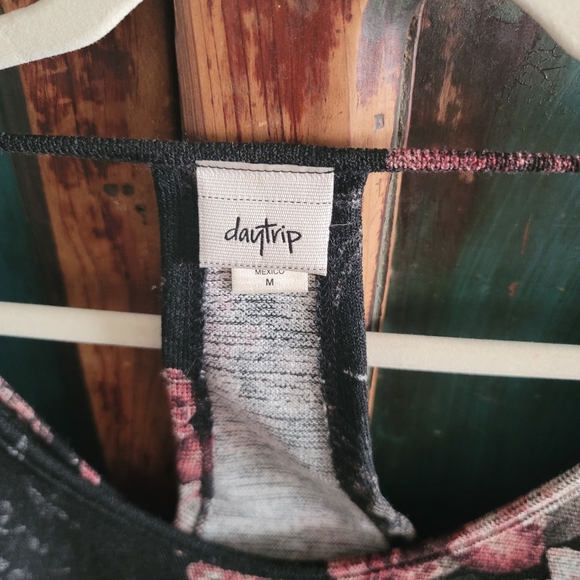 Buckle Daytrip Floral top - Picture 4 of 4